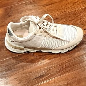 Kinetic Sorel lite sneaker - white suede